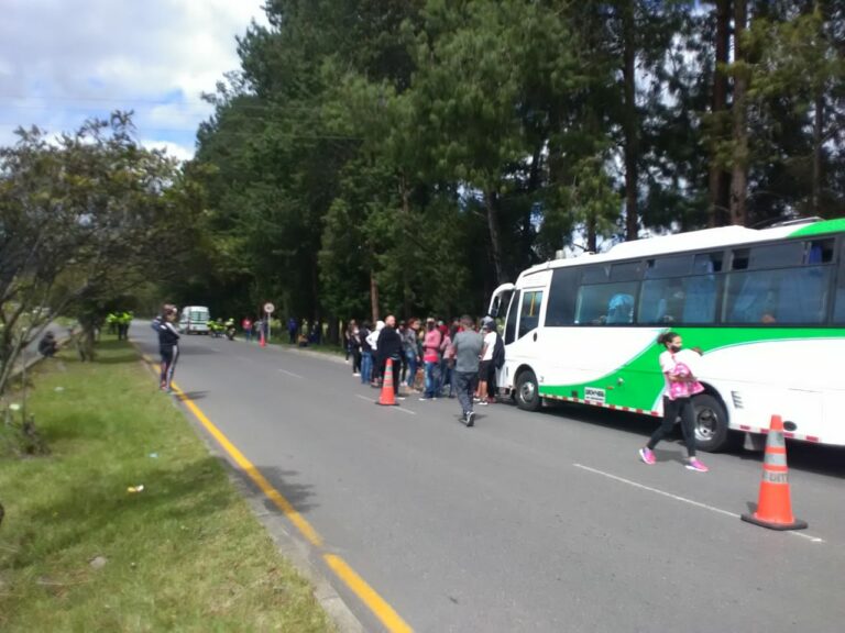 Devuelven a Bogotá a grupo de venezolanos que intentaba viajar a Cúcuta