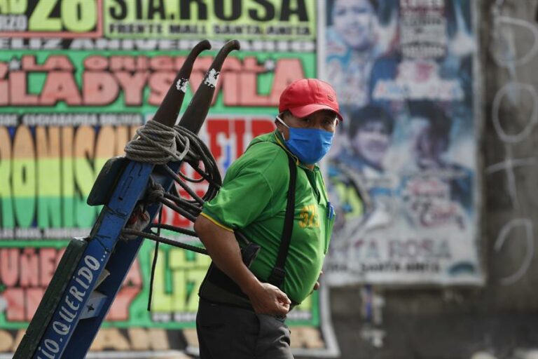Venezolanos rompen la cuarentena en Perú: “Con la buena voluntad no se compra comida”