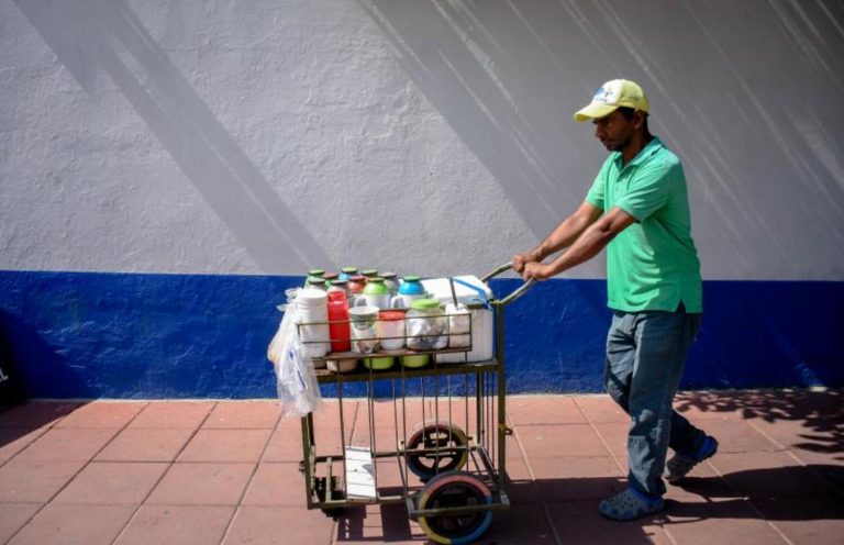 Restricciones por Covid-19 exacerban la incertidumbre de venezolanos independientes en Bogotá