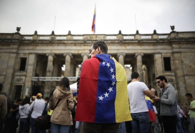 Funcionarios públicos en Colombia contribuyeron al aumento de la xenofobia en Twitter