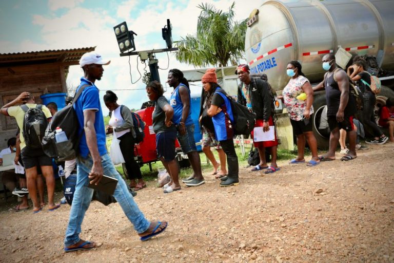 Aumenta el número de migrantes venezolanos que cruzan el Tapón del Darién