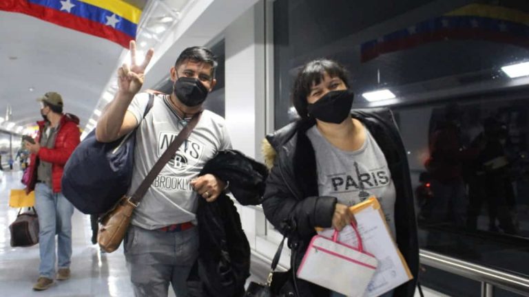 Acnur y OIM piden reforzar medidas de protección a venezolanos en LatAm
