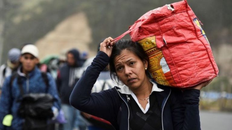 Cómo los migrantes venezolanos mejoran la economía de los países que los reciben